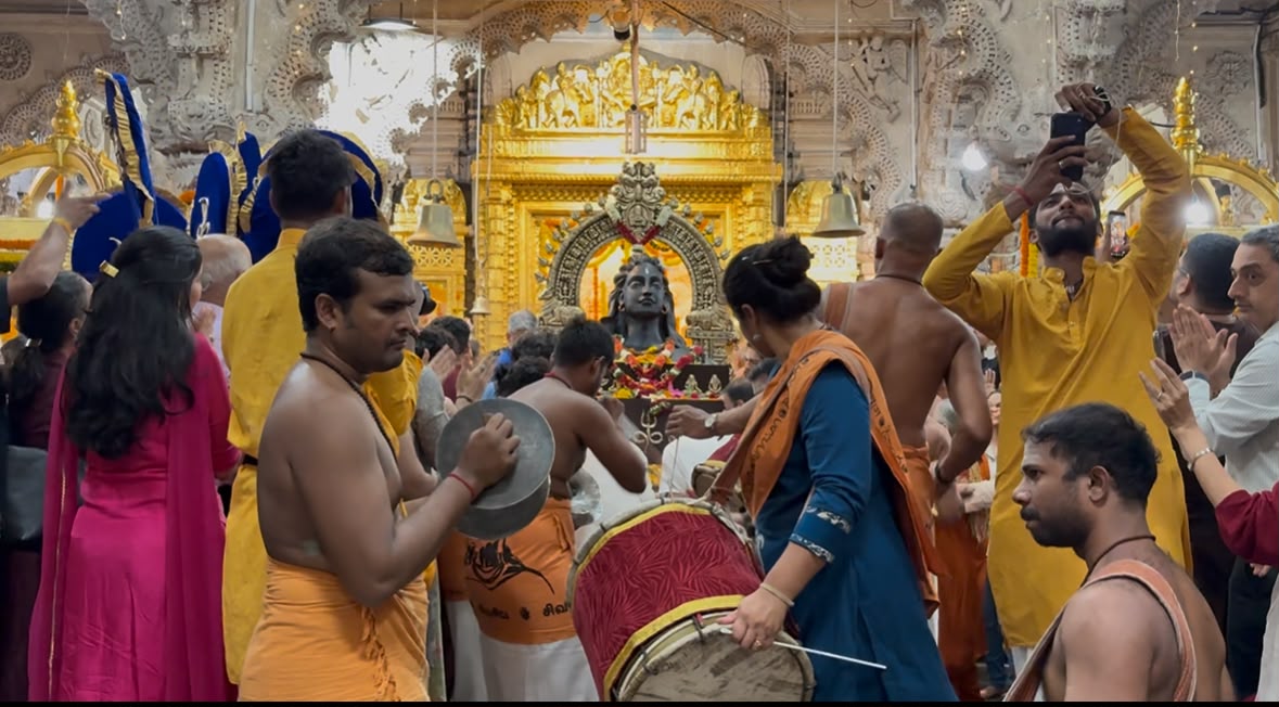 Isha brings Adiyogi and Kailasha Vadyam at Mumbai’s Babulnath Temple