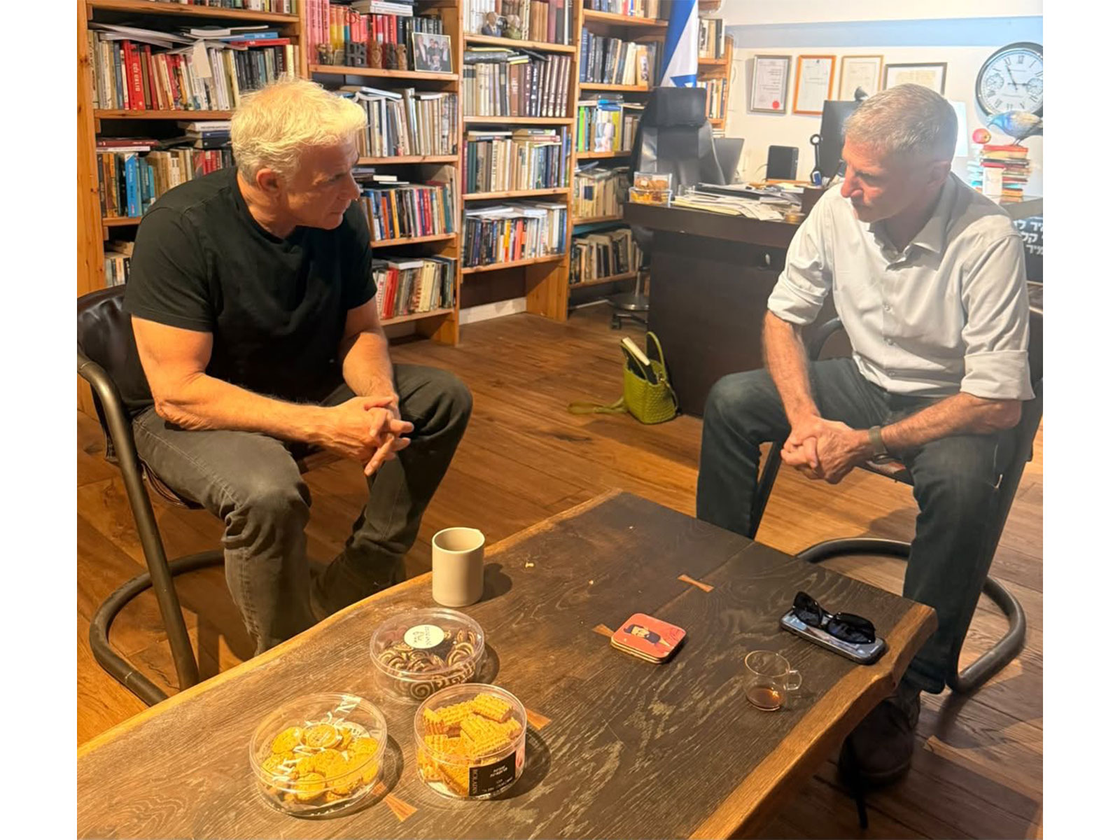 Chairman of Israel’s Democratic Party Yair Golan meets B'Yachad no. 2 Yair Lapid (Photo/@YairGolan1) Chairman of Israel’s Democratic Party Yair Golan meets B'Yachad no. 2 Yair Lapid (Photo/@YairGolan1)